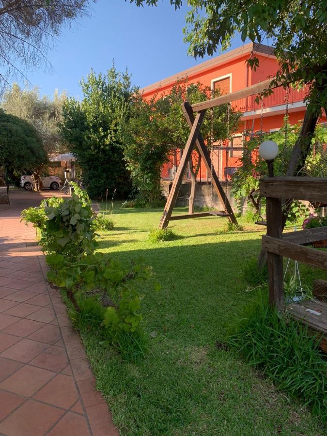 A Due Passi Da Bed & Breakfast Aci Sant'Antonio Exterior photo